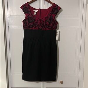 London Times Black and Burgundy Mini Dress